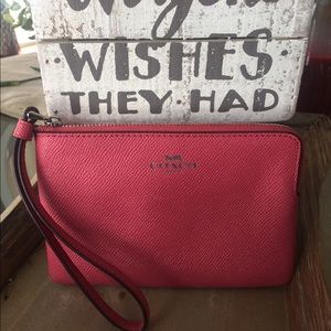 Coach Zip Wristlet - Pink 🌷